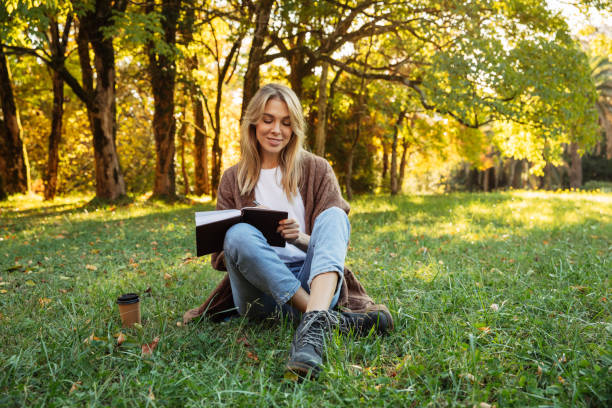 istock Bright colors of autumn 1333960118