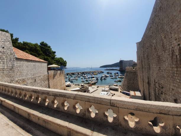 istock Crossing the bridge in Dubrovnik 1333994927
