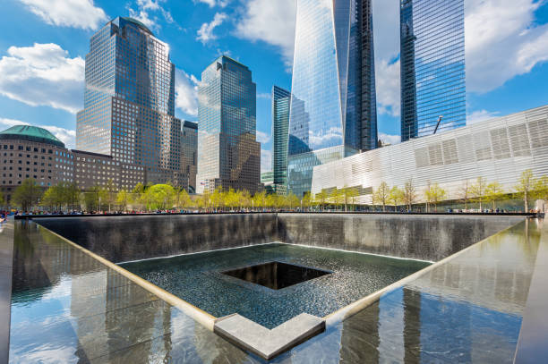 ground zero memorial, new york city, usa - world trade center september 11 new york city manhattan imagens e fotografias de stock