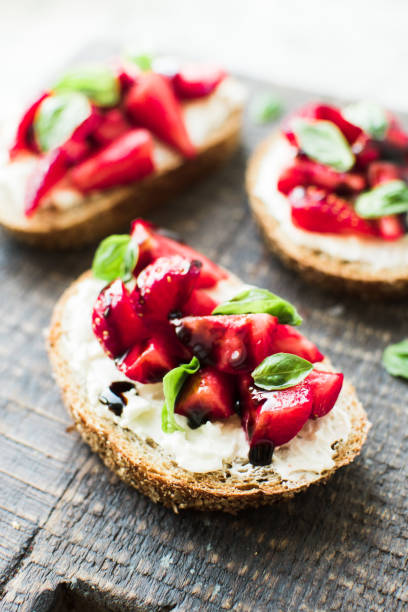 istock Sandwich with strawberries, soft cheese and balsamic vinegar 1334013401