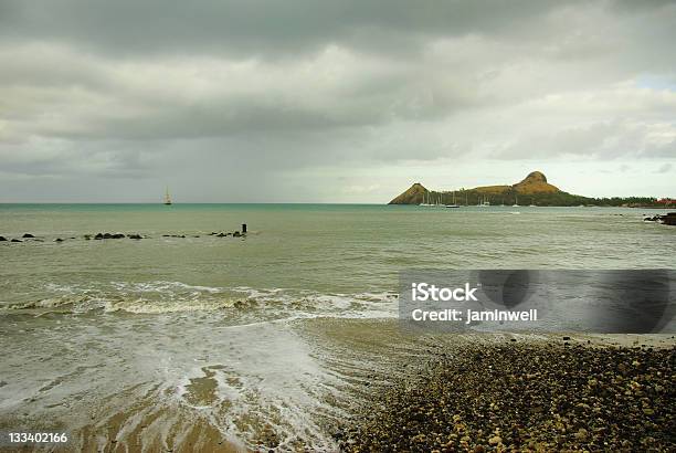 Pigeon Island St Lucia Paisaje Y Agrupar Storm Foto de stock y más banco de imágenes de Agua - Agua, Agua salobre, Aire libre