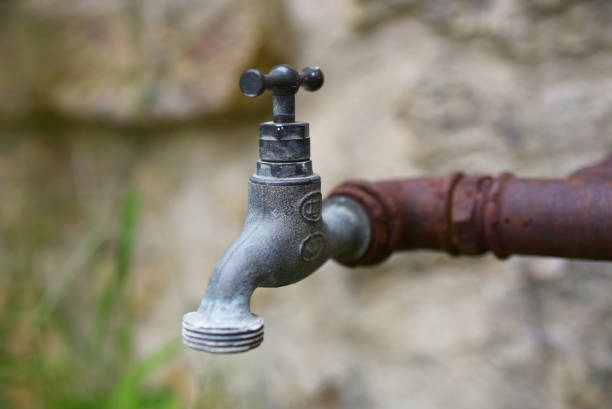 tap water on a wall