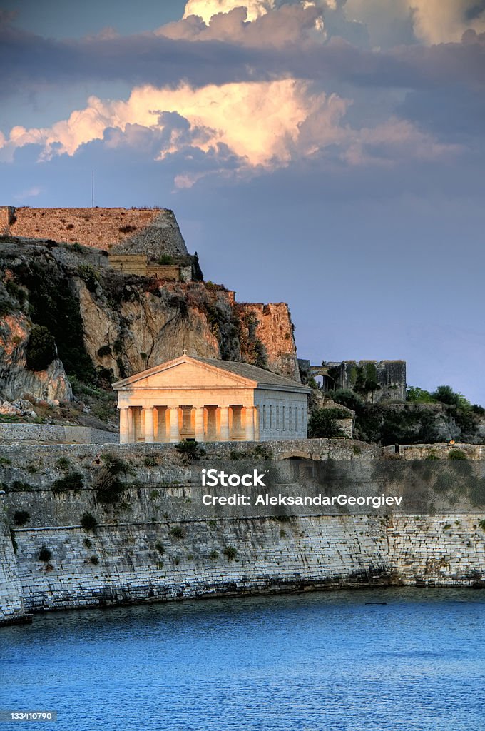 Hellenic templo na ilha de Corfu - Foto de stock de Antigo royalty-free