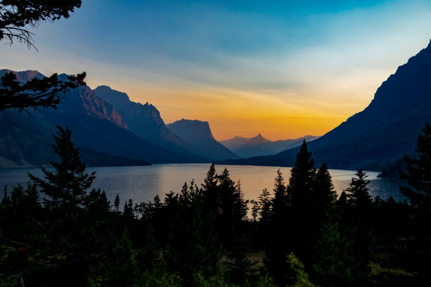 istock Mountain Sunset at Saint Mary Lake 1334123569