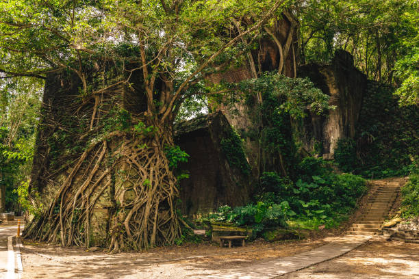 istock Ruins of Longteng Bridge 1334190388
