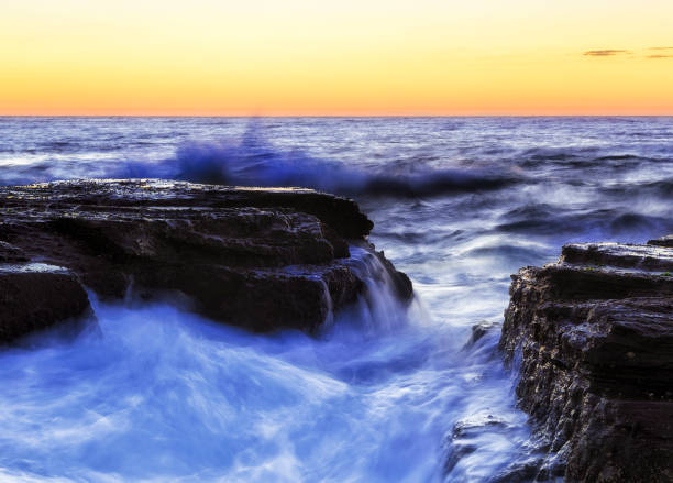 istock Sea Narrab dawn rock flow 1334202410