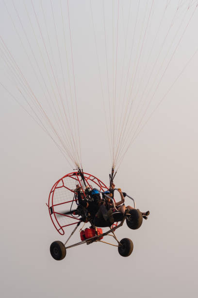 애쉬브렘 - extreme sports air sport recreational pursuit ultralight 뉴스 사진 이미지