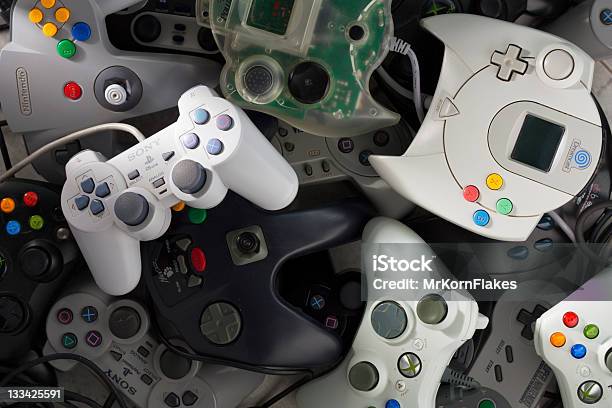 Jogo De Controladores - Fotografias de stock e mais imagens de Playstation - Playstation, XBox, Jogo de Vídeo