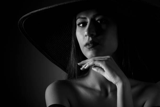 istock Beautiful woman vintage style 1334278250