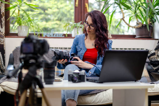 istock Camera And Lens Online Lessons 1334345214