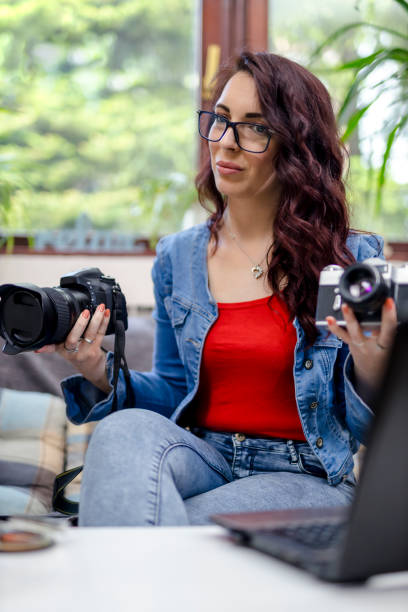 istock Camera And Lens Online Lessons 1334345238