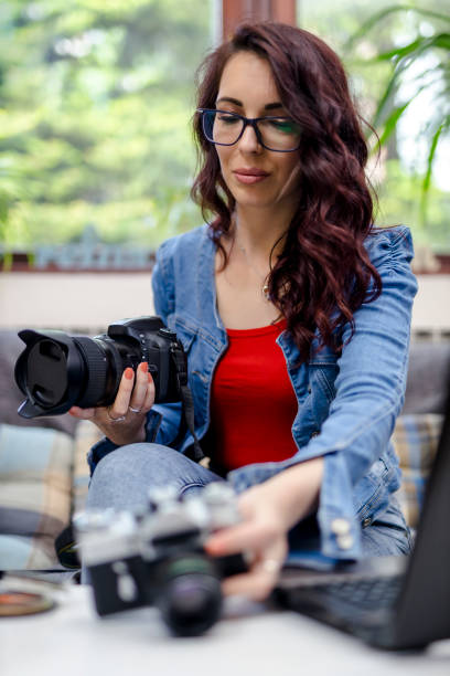 istock Camera And Lens Online Lessons 1334345258