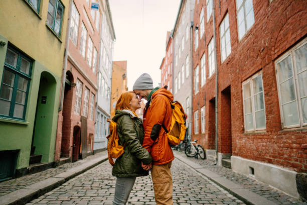 having a romantic moment while exploring the city - white denmark nordic countries winter imagens e fotografias de stock