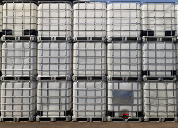 ibc container - plastic chemical warehouse industry imagens e fotografias de stock