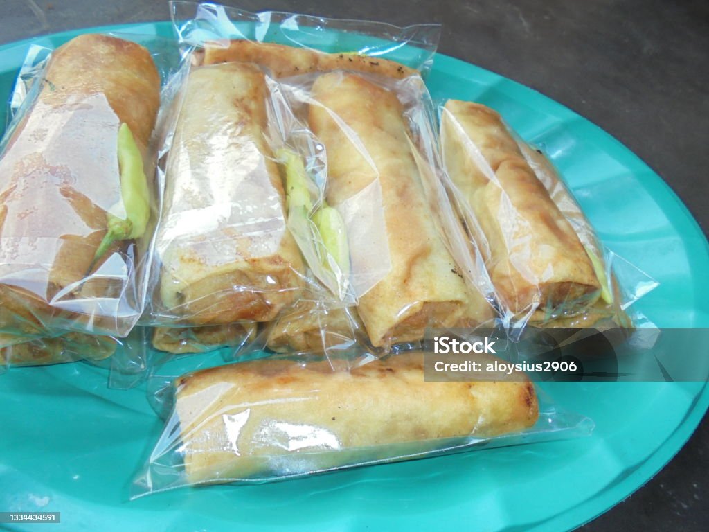 Spring rolls Spring rolls are rollade-like foods containing bamboo shoots,eggs,and chicken. Appetizer Stock Photo Spring rolls Spring rolls are rollade-like foods containing bamboo shoots,eggs,and chicken. Appetizer Stock Photo