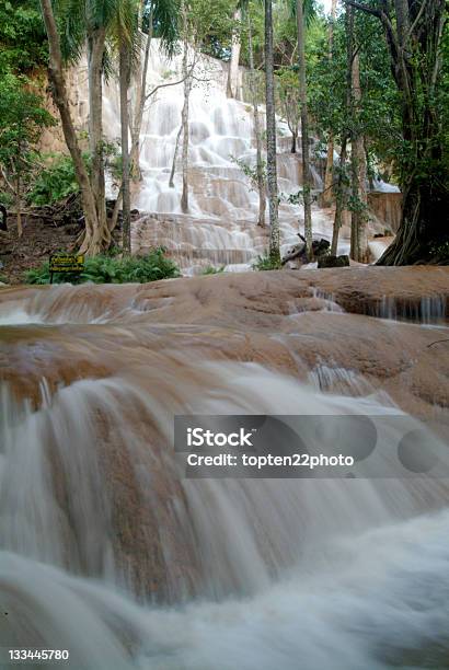 Saiyoknoi Wasserfall Stockfoto und mehr Bilder von Bach - Bach, Baum, Bewegung