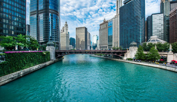시카고 강 - chicago illinois chicago river bridge 뉴스 사진 이미지