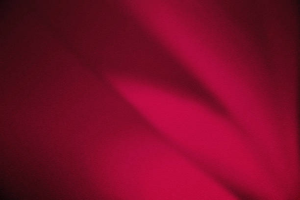 Soft image abstract dark red with light background.Red,maroon,black color night light elegance,smooth backdrop or artwork design for new year,Christmas sparkling glittering Women,Valentines day. imagen suave abstracta de color rojo oscuro con fondo claro. rojo, granate, elegancia de la luz de la noche del color negro, fondo liso o diseño de la obra de arte para el año nuevo, mujeres brillantes de navidad brillantes, día de san valentín.