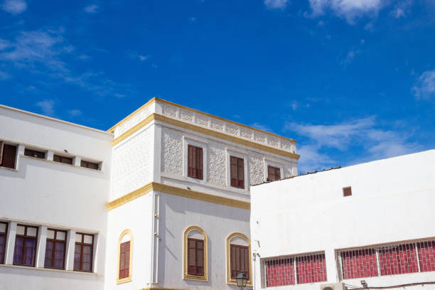 casa histórica en medina de casablanca, marruecos. - casablanca moroccan culture style islam fotografías e imágenes de stock