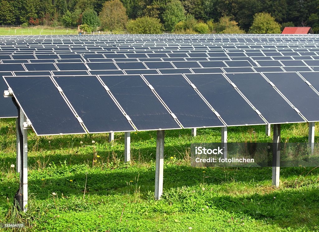 Solarzellen in der Natur - Lizenzfrei Elektrizität Stock-Foto