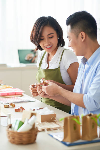 istock Couple Discussing Soap Decoration 1334574842