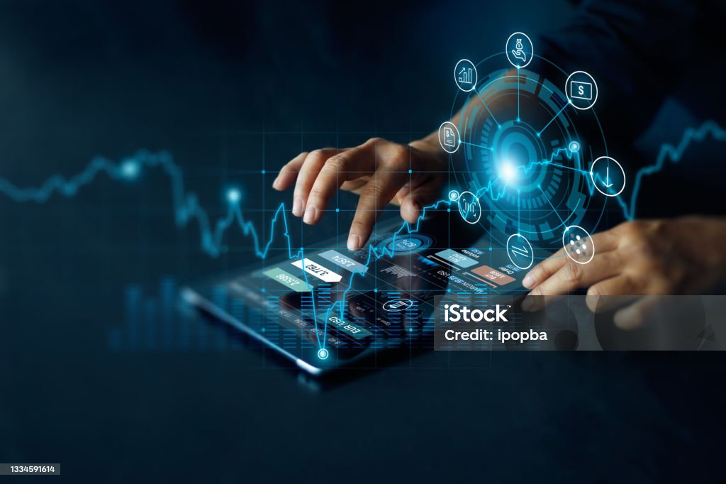 Man using digital tablet online connect to internet banking. currency exchange. online shopping and digital payment. Intelligent financial technology and E-commerce network connection in people lifestyle concept. - Royalty-free Tecnologia Foto de stock