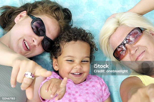 A Divertirse - Fotografias de stock e mais imagens de Felicidade - Felicidade, Raparigas, 2-3 Anos