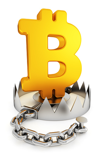 Stainless steel bear trap with golden bitcoin sign isolated on white background. 3d illustration. the concept of losing money, and unsuccessful investment in cryptocurrencies