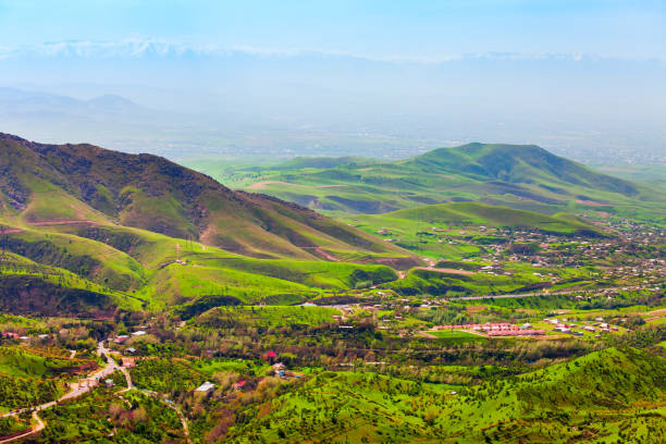 Mountain landscape between Samarkand and Shahrisabz Beauty mountain landscape between Samarkand and Shahrisabz cities in Uzbekistan samarkand urban stock pictures, royalty-free photos & images