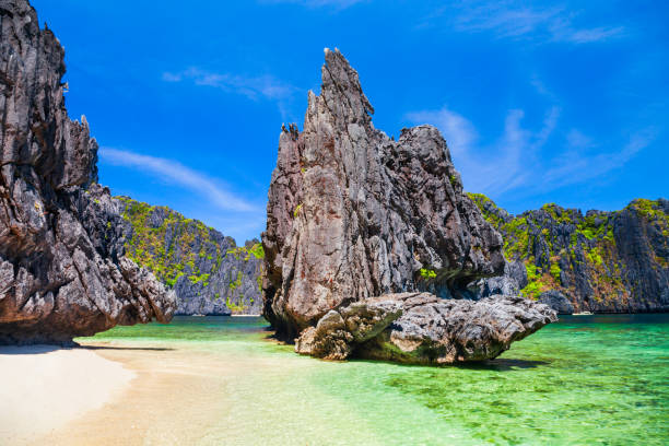 istock Mountain cliff at El Nido, Philippines 1334735969