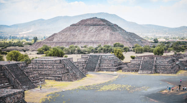 istock Pyramid of the Sun in Mexico 1334786919