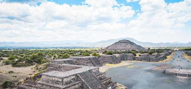 istock Pyramid of the Sun in Mexico 1334786939