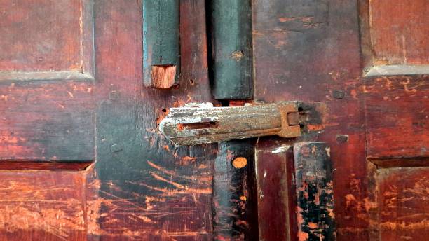 istock an old wooden drawer with broken clip 1334796593