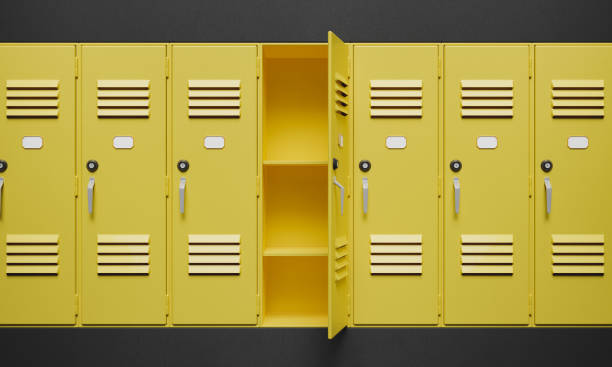 armários amarelos com um deles aberto - gym locker - fotografias e filmes do acervo
