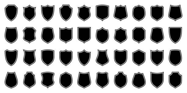 様々なヴィンテージシールドアイコンのセット。ブラックの輪郭を描いた紋章シールド。保護とセキュリティのシンボル、ラベル。ベクトルの図 - 盾点のイラスト素材／クリップアート素材／マンガ素材／アイコン素材