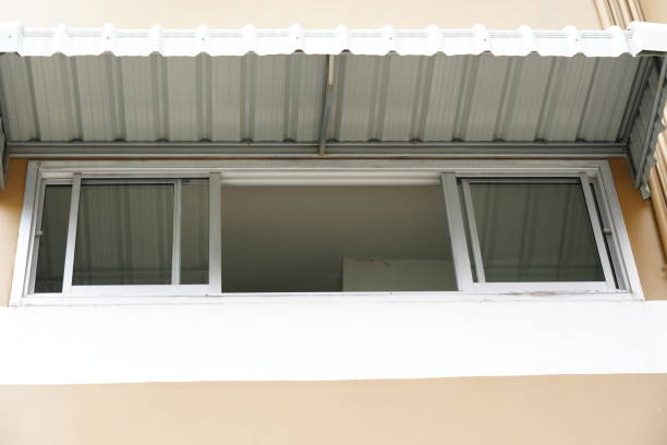 istock Glass facade of window is open. 1334863160