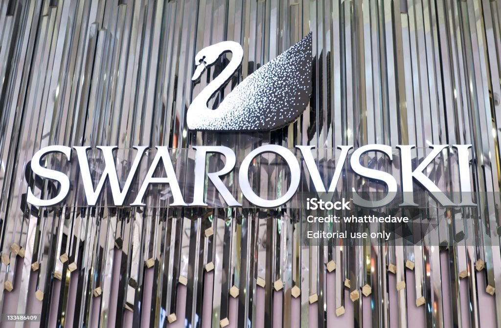 udstilling fabrik Kenya Swarovski Stock Photo - Download Image Now - Swarovski, Logo, Swan - iStock
