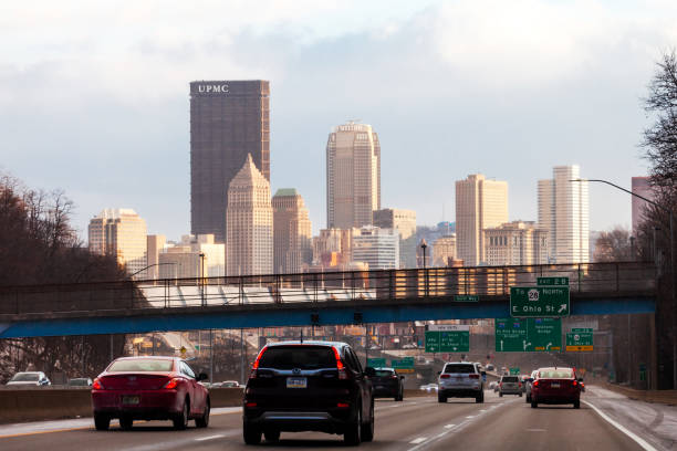 istock Traffic to Pittsburgh, PA 1334922281
