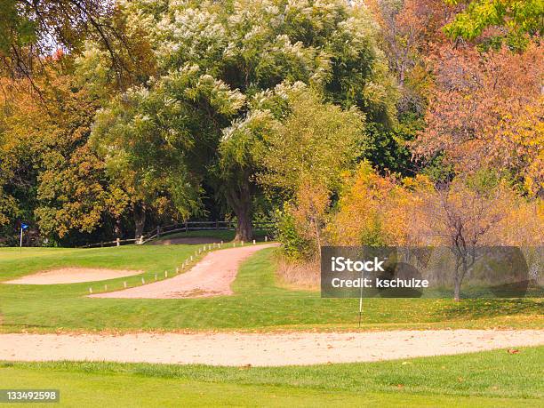 Campo De Golf En Otoño Foto de stock y más banco de imágenes de Bandera - Bandera, Campo de Golf, Aire libre