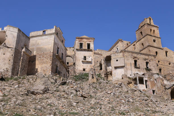 Vista panoramica delle rovine di Craco - foto stock