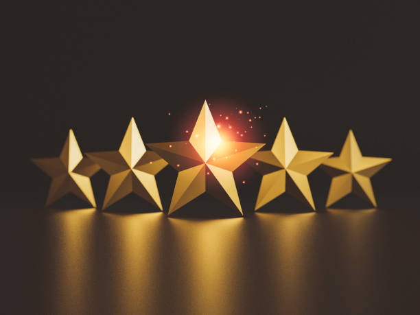 3dレンダリングによる顧客評価の優れたレートのための暗い背景上の金の5つ星。 - 完璧 ストックフォトと画像