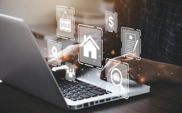 Businessman using a computer for property sales & listings, Real Estate Agent agency & contractor, residential property, investment, housing project, property development real estate, choose a house buy online. hombre de negocios que utiliza una computadora para ventas de propiedades y listados, agencia de bienes raíces y contratista, propiedad residencial, inversión, proyecto de vivienda, bienes raíces de desarrollo de propiedades, elija una compra de casa en