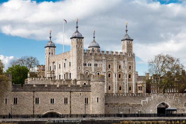 istock Tower of London 1335088751