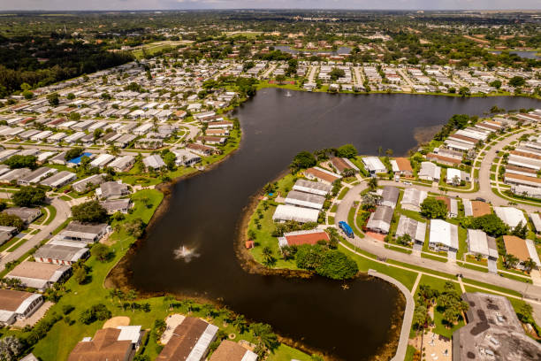 istock Florida housing upscale mobile homes 1335157880