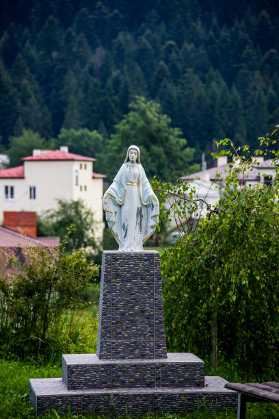 istock statue of Virgin Mary 1335210720