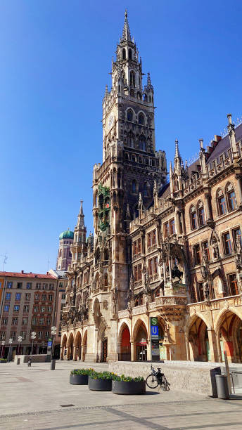 the munich marienplatz in bavaria germany the munich marienplatz in bavaria germany munich city hall stock pictures, royalty-free photos & images