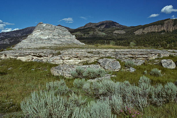 istock Soda Butte and Sagegrass 133523591