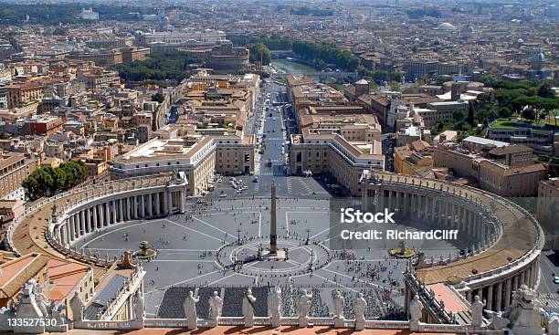Rzym Widok Na St Bazylika Piotra - zdjęcia stockowe i więcej obrazów Architektura - Architektura, Bazylika św. Piotra na Watykanie, Europa - Lokalizacja geograficzna