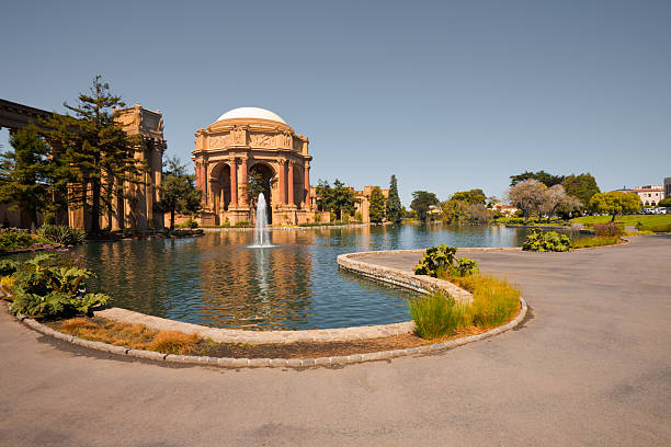 istock San Francisco Tourist Attraction 133533700