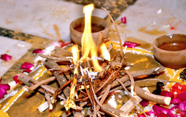 Havan Kund Stock Photos, Pictures & Royalty-Free Images - iStock Havan Kund Stock Photos, Pictures & Royalty-Free Images - iStock